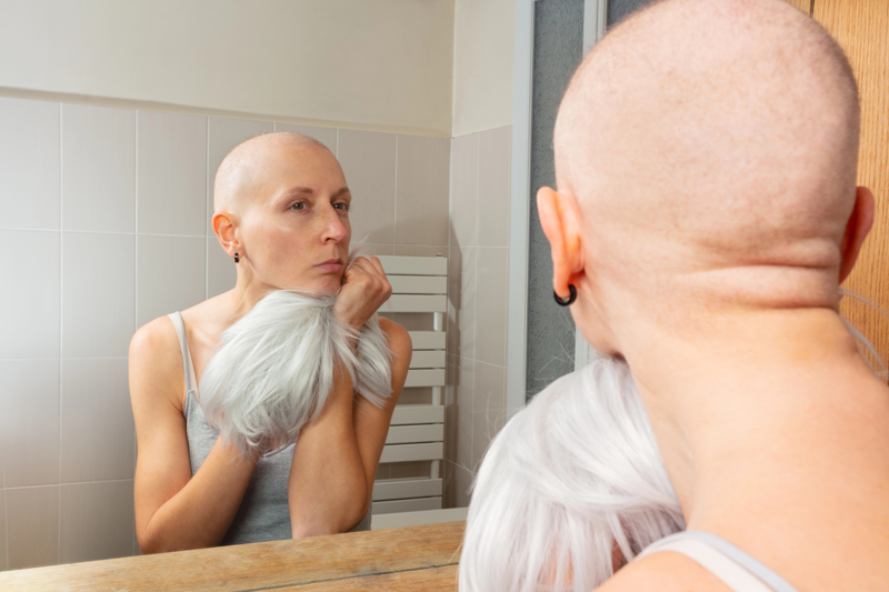 woman-wig-cancer